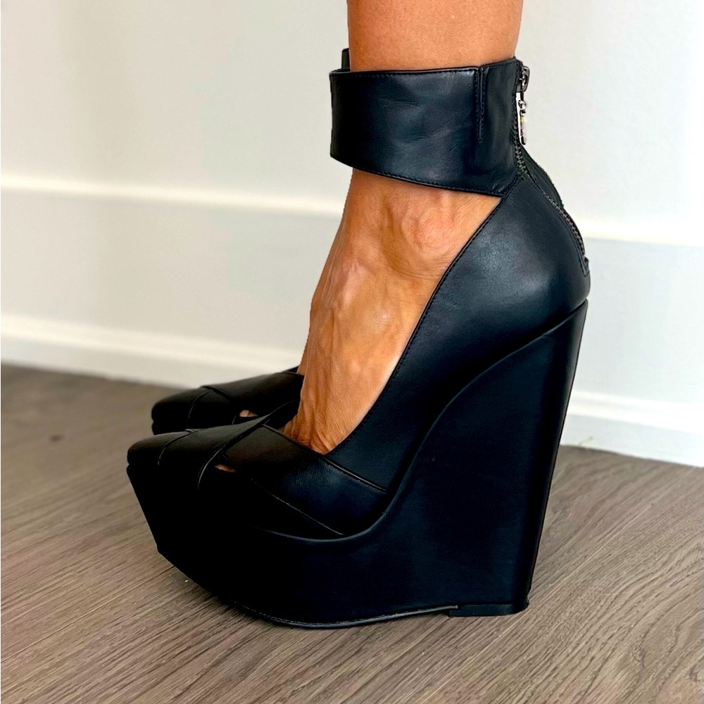 BCBG black wedge shoes